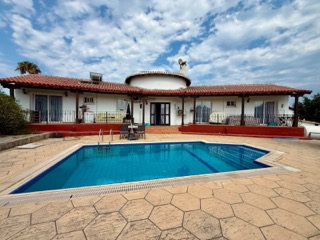 3-Bedroom Bungalow in Çatalköy — 1