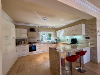 4-Bedroom Villa in Esentepe — 7