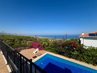 4-Bedroom Villa in Esentepe — 26
