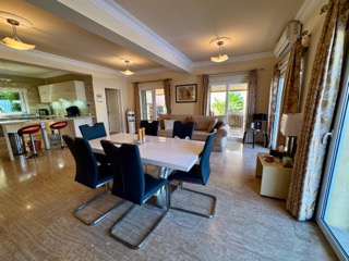 4-Bedroom Villa in Esentepe — 37