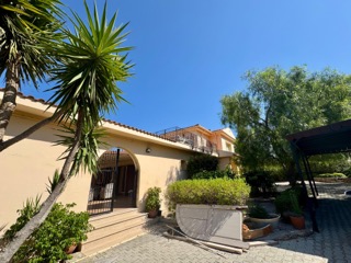 4-Bedroom Villa in Esentepe — 42